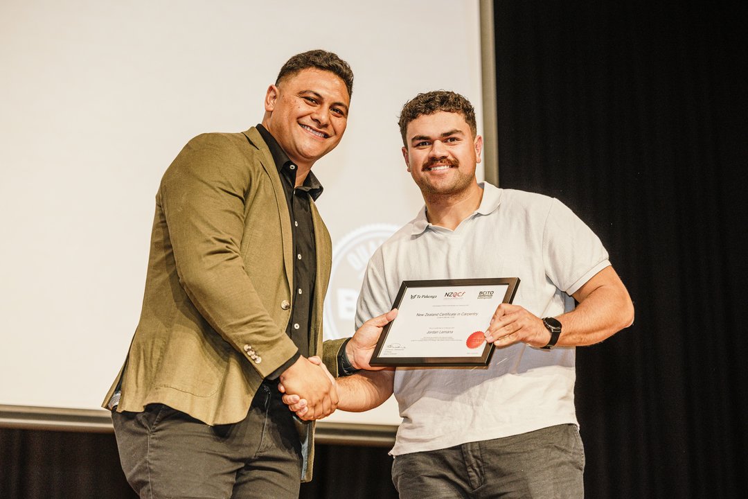 BCITO_Grad_250516_103